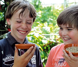 [Translate to English:] Führung Besichtigung Workshop Schulklassen